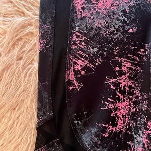 NWT Forever 21 Capri Workout Leggings with Mesh Details